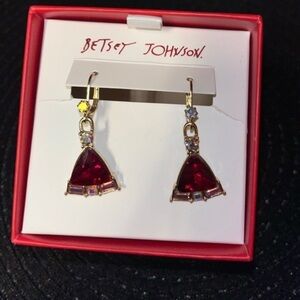 BETSEY JOHNSON Christmas Holiday Betsey Johnson Crystal Santa Hat Earrings NWT